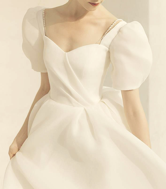 White Simple Square Collar Wedding Dress Satin A-line Bride Bubble Juliet Sleeve Corset Ruched Lace-up Back Long Bridal Gowns