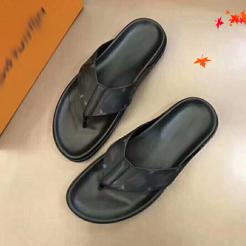 2021 Slipper Designer Slide Summer sandals Fashion Men Beach Indoor Flat Flip Flops Leather luxurys Shoes mens Slippers with box Size 39-45 -H122, Black
2021 Slipper Designer Slide Summer sandals Fashion Men Beach Indoor Flat Flip Flops Leather luxurys Shoes mens Slippers with box Size 39-45 -H122, Black