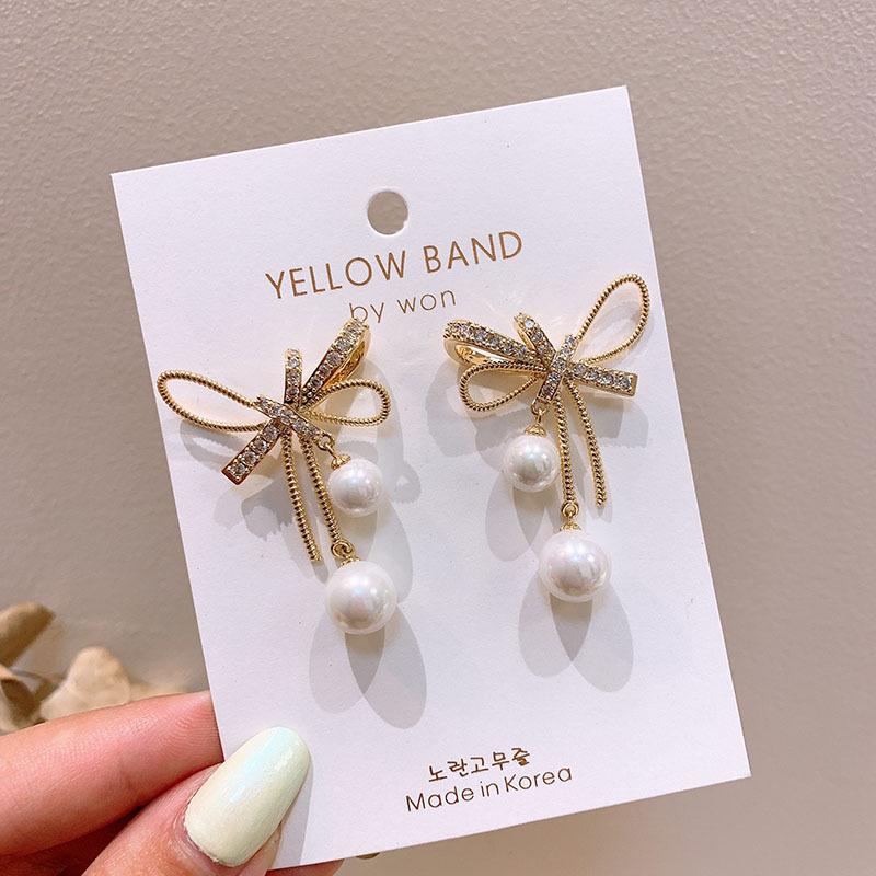 Dangle & Chandelier Korean Fashion Bowknot Pearl Drop Earrings For Women Gold Chain Long Crystal Rhinestones Stud Jewelry Wedding Party Gift, Silver
Dangle & Chandelier Korean Fashion Bowknot Pearl Drop Earrings For Women Gold Chain Long Crystal Rhinestones Stud Jewelry Wedding Party Gift, Silver