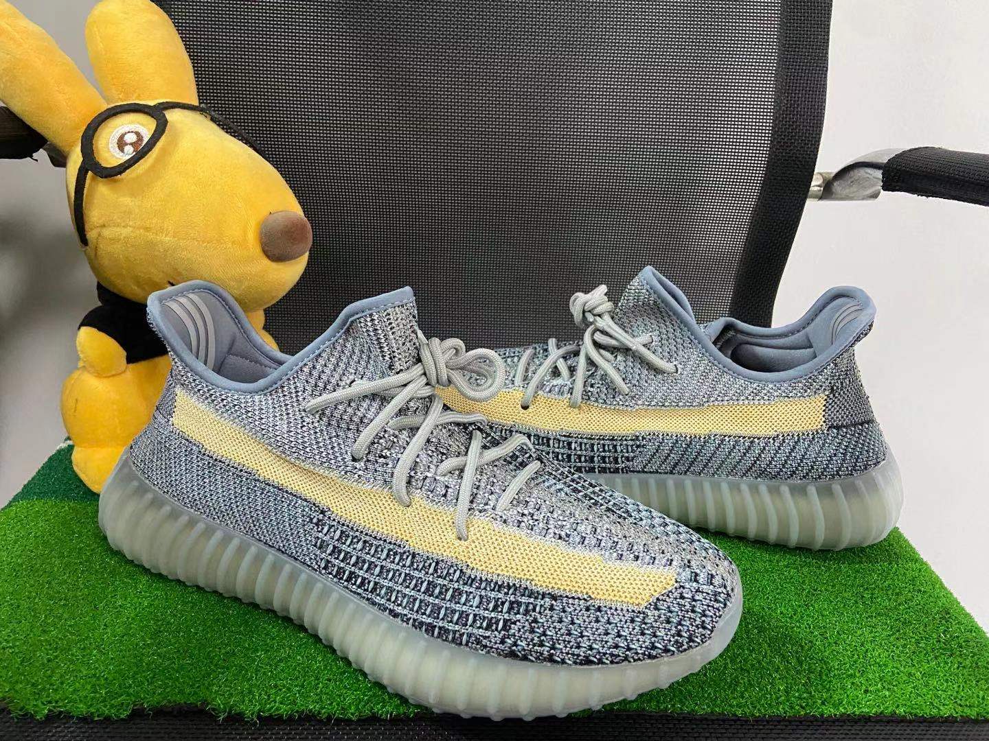 Top women grey blue running shoes tail light earth zebra 3M static reflective Israel men outdoor coach Sneakers Size 36-46, Customize
Top women grey blue running shoes tail light earth zebra 3M static reflective Israel men outdoor coach Sneakers Size 36-46, Customize