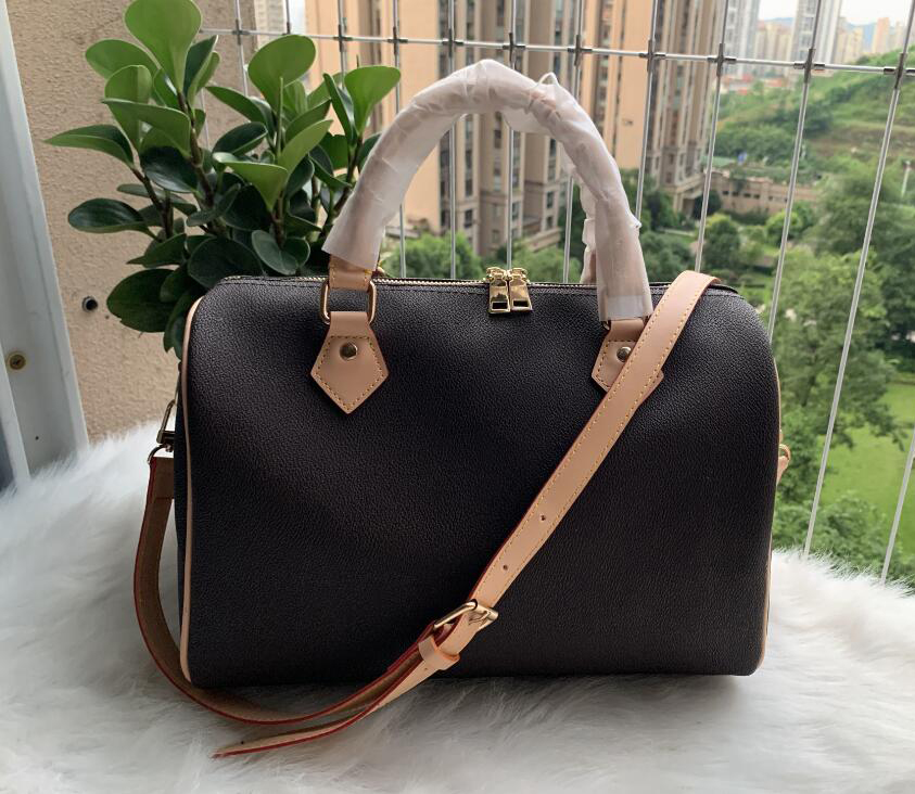 2022 new Women Messenger Travel bag femmes Classic Style Fashion bags Shoulder Bags Lady Totes handbags 30 cm #87400, Shipping (no send)
2022 new Women Messenger Travel bag femmes Classic Style Fashion bags Shoulder Bags Lady Totes handbags 30 cm #87400, Shipping (no send)