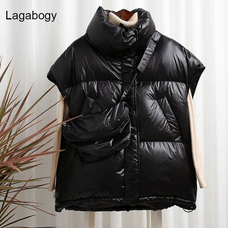 Lagabogy Autumn Winter Women Duck Down Jacket Vest Female Short Thick Warm Coat Windproof Waistcoat With Bag Outwear 210910