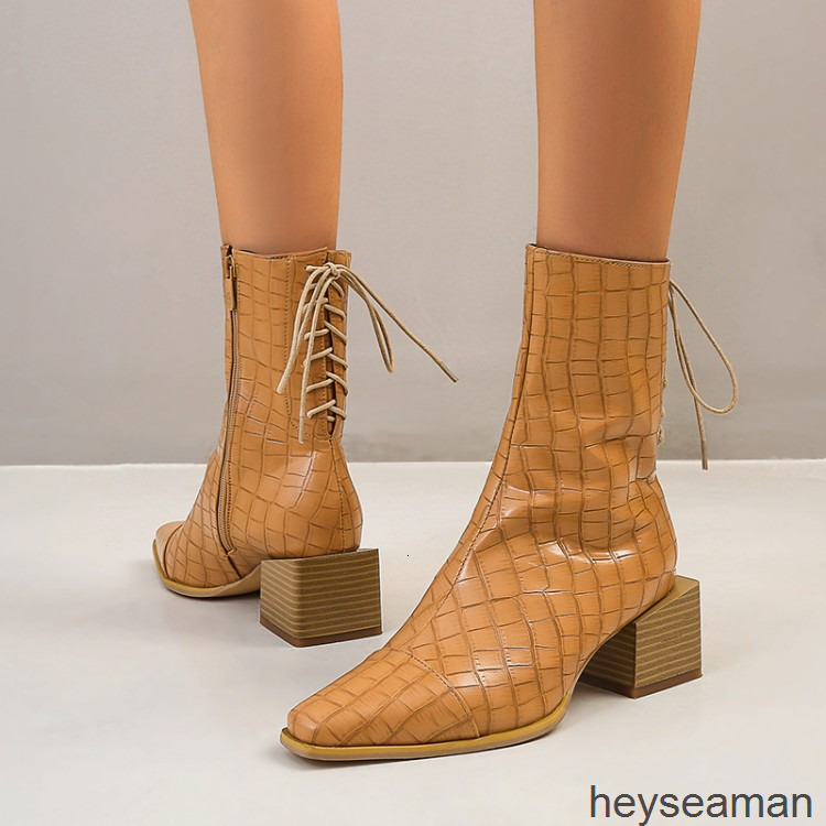 Boots Large size women's boots autumn and winter thick heel square side zipper fashion 3HXY, 2# shoe box
Boots Large size women's boots autumn and winter thick heel square side zipper fashion 3HXY, 2# shoe box