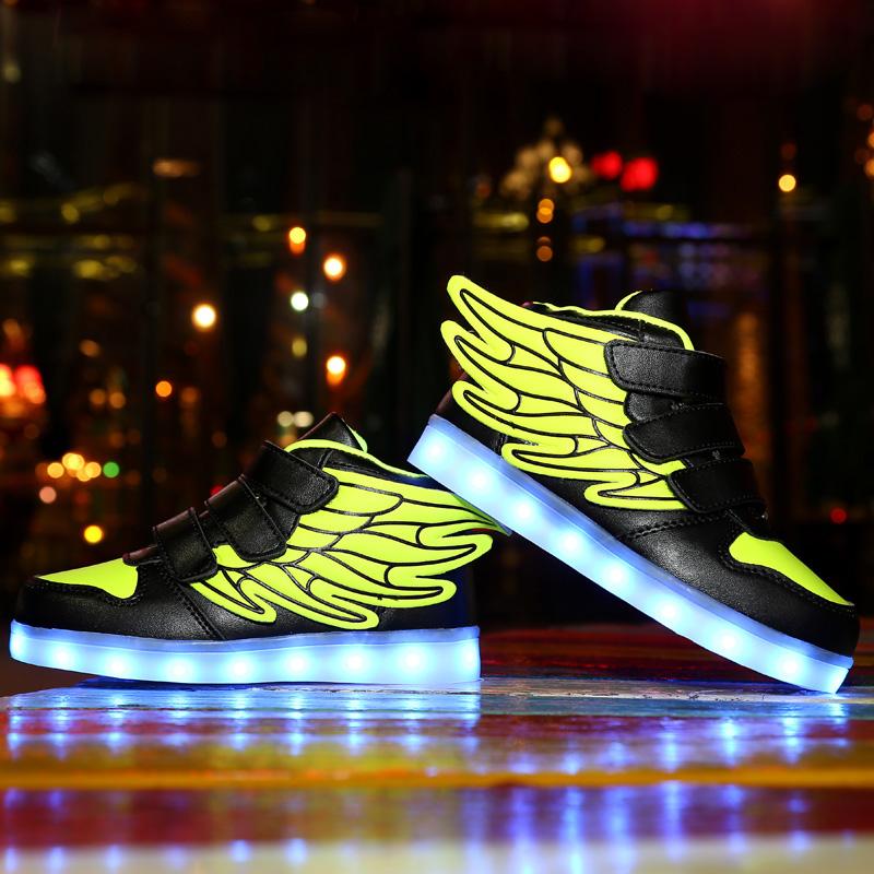 Fashion Children Led Shoes USB Charging Luminous For Boys Girls Light Up Casual Sole Glowing Sneaker Sneakers, Black;red
Fashion Children Led Shoes USB Charging Luminous For Boys Girls Light Up Casual Sole Glowing Sneaker Sneakers, Black;red