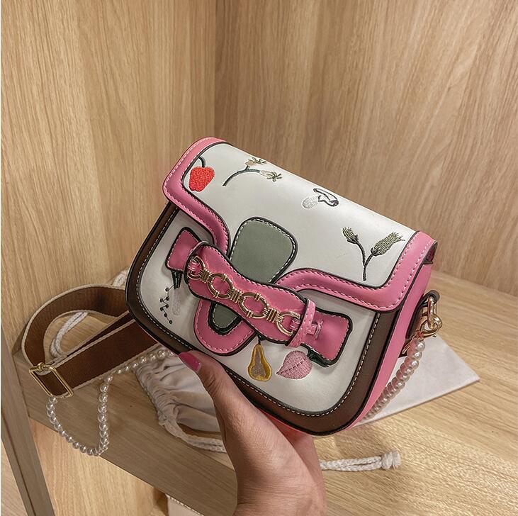 Factory wholesale women bags foreign style Joker diamond chain bag sweet lady leather embroidery handbag personality Pearl Beads womens handbags
Factory wholesale women bags foreign style Joker diamond chain bag sweet lady leather embroidery handbag personality Pearl Beads womens handbags