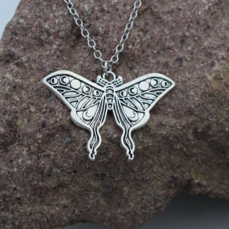 Pendant Necklaces Moon Phase Moth Women Wedding Party Fashion Jewelry Chain Statement Necklace Gifts Female Bijoux
Pendant Necklaces Moon Phase Moth Women Wedding Party Fashion Jewelry Chain Statement Necklace Gifts Female Bijoux