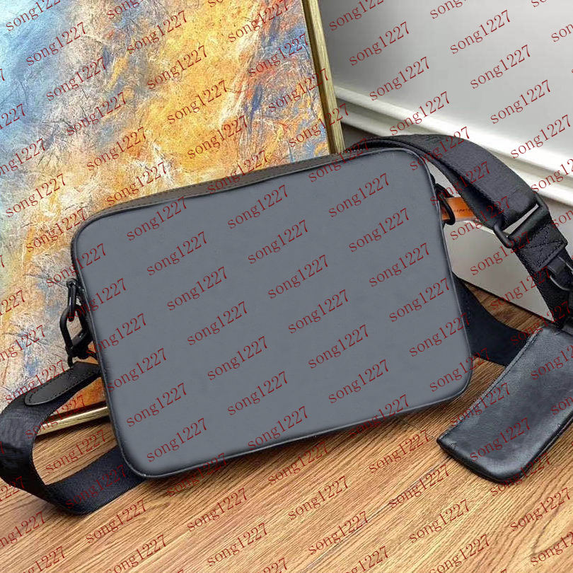 2021Messenger Bags All leather embossed men's two piece satche l cross - style Satchel Soft cowhide production trend fashion SIZE 27 4.5 18.5
2021Messenger Bags All leather embossed men's two piece satche l cross - style Satchel Soft cowhide production trend fashion SIZE 27 4.5 18.5