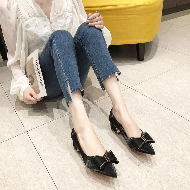 Dress Shoes Fashion Butterfly-Knot Women Pumps High Quality Leather Silk Upper Runway Party Square Heel Solid Color Versatile Hee, Black
Dress Shoes Fashion Butterfly-Knot Women Pumps High Quality Leather Silk Upper Runway Party Square Heel Solid Color Versatile Hee, Black