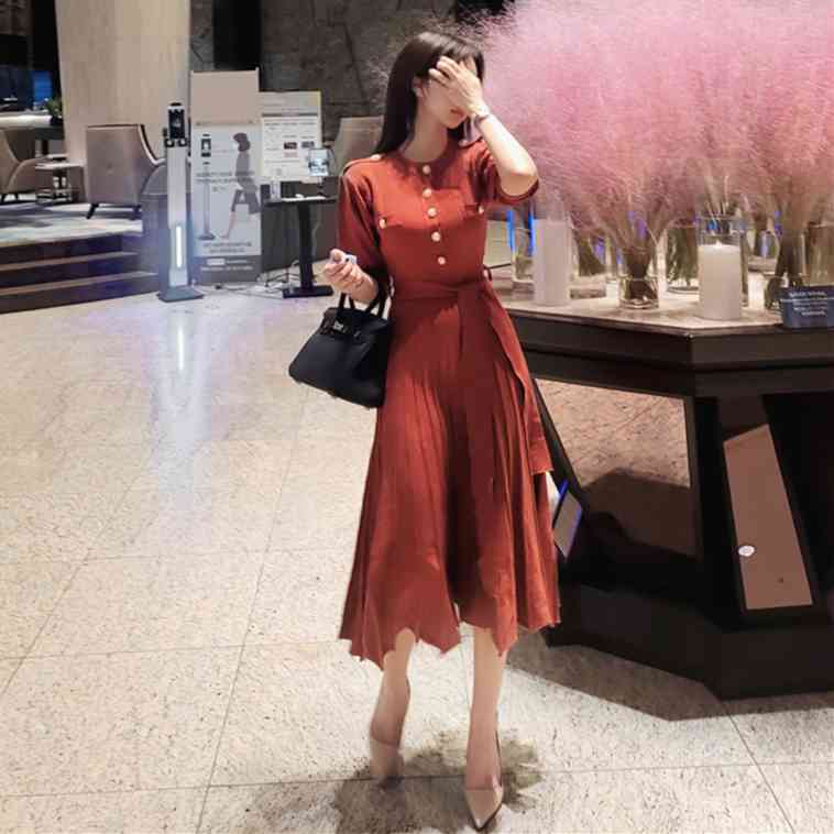 Temperament Woman Elegant Button Knitted Sweater Pleated Dress Korean Summer Puff Sleeve Knitt Midi Dress Vestidos 210518