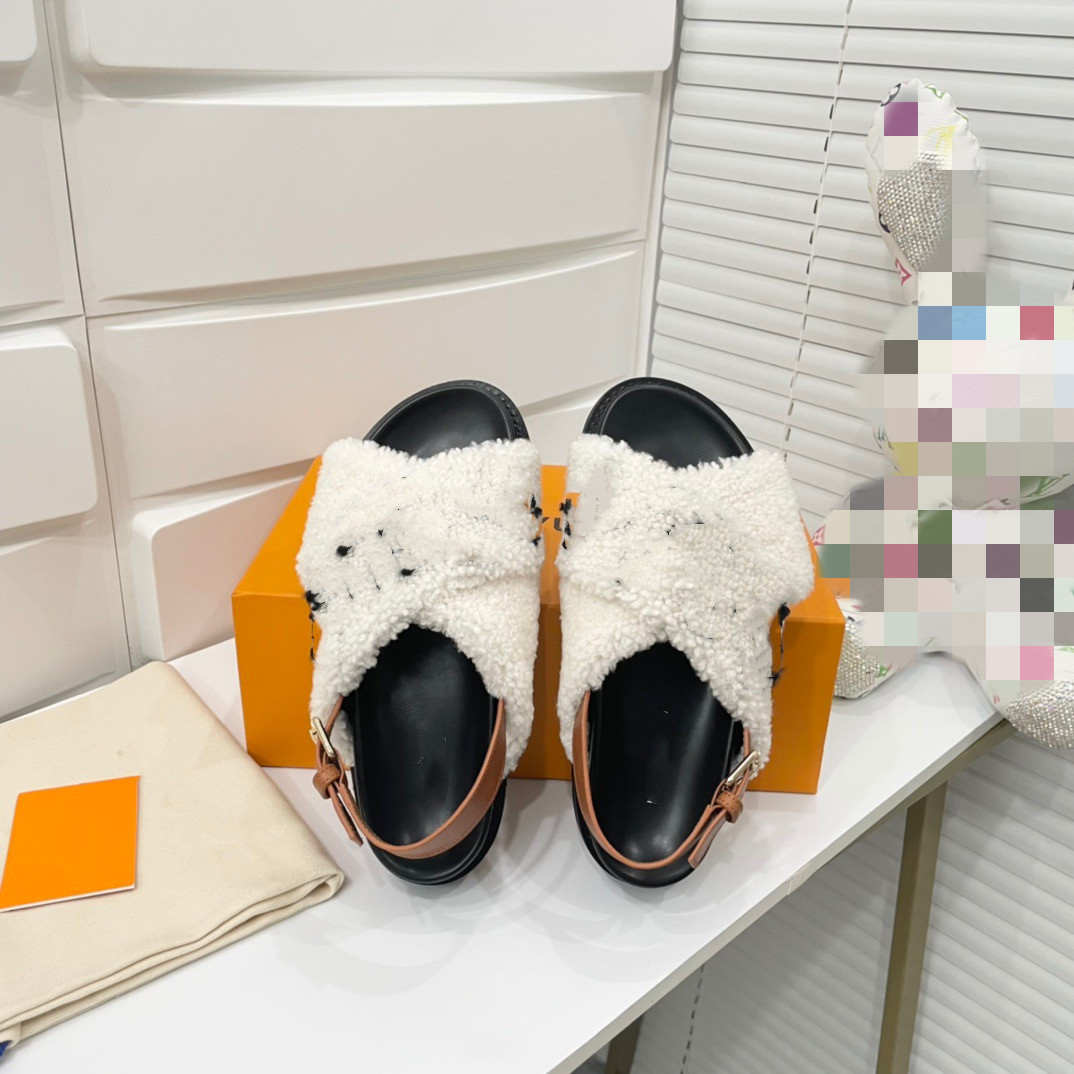 Luxurys Designers Women Sandals Wool Slide Winter fur Fluffy Furry letters Sandal Warm Comfortable Slides Fuzzy Girl Flip Flop Slippers Size 35-41, Black
Luxurys Designers Women Sandals Wool Slide Winter fur Fluffy Furry letters Sandal Warm Comfortable Slides Fuzzy Girl Flip Flop Slippers Size 35-41, Black
