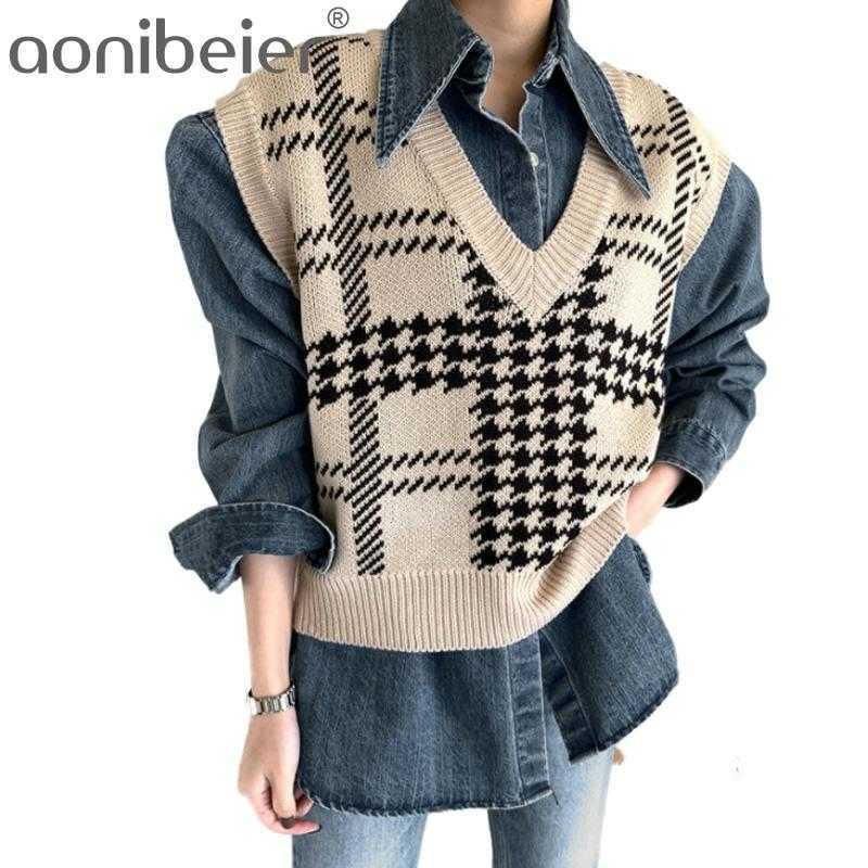 Autumn Winter Women Sweaters Pullover V-Neck Sleeveless Plaid Knitted Checkered Vintage Wild Vest Clothing 210604, Blue
Autumn Winter Women Sweaters Pullover V-Neck Sleeveless Plaid Knitted Checkered Vintage Wild Vest Clothing 210604, Blue