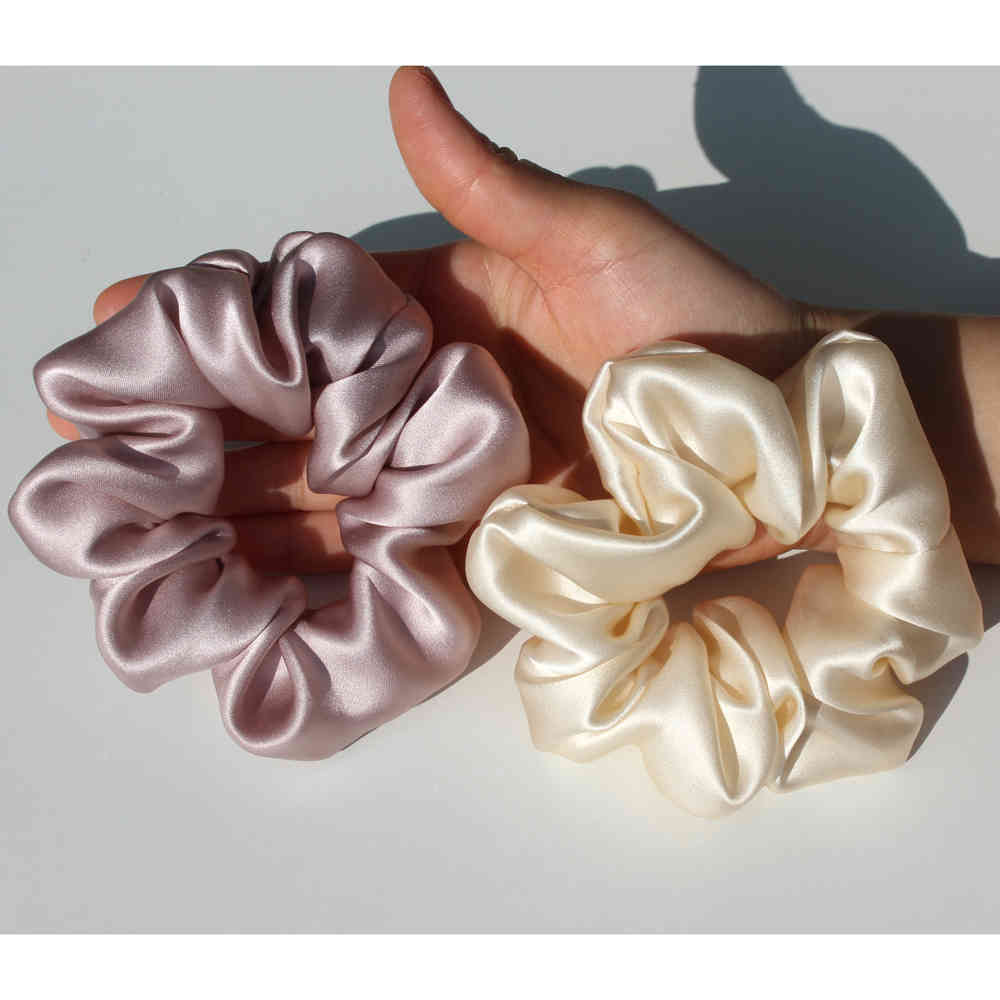100% Pure Silk Large Scrunchies Ropes Bands Ties Elastics Ponytail Holders for Women Girls Hair Accessories 3.5CM 3 Pack
100% Pure Silk Large Scrunchies Ropes Bands Ties Elastics Ponytail Holders for Women Girls Hair Accessories 3.5CM 3 Pack