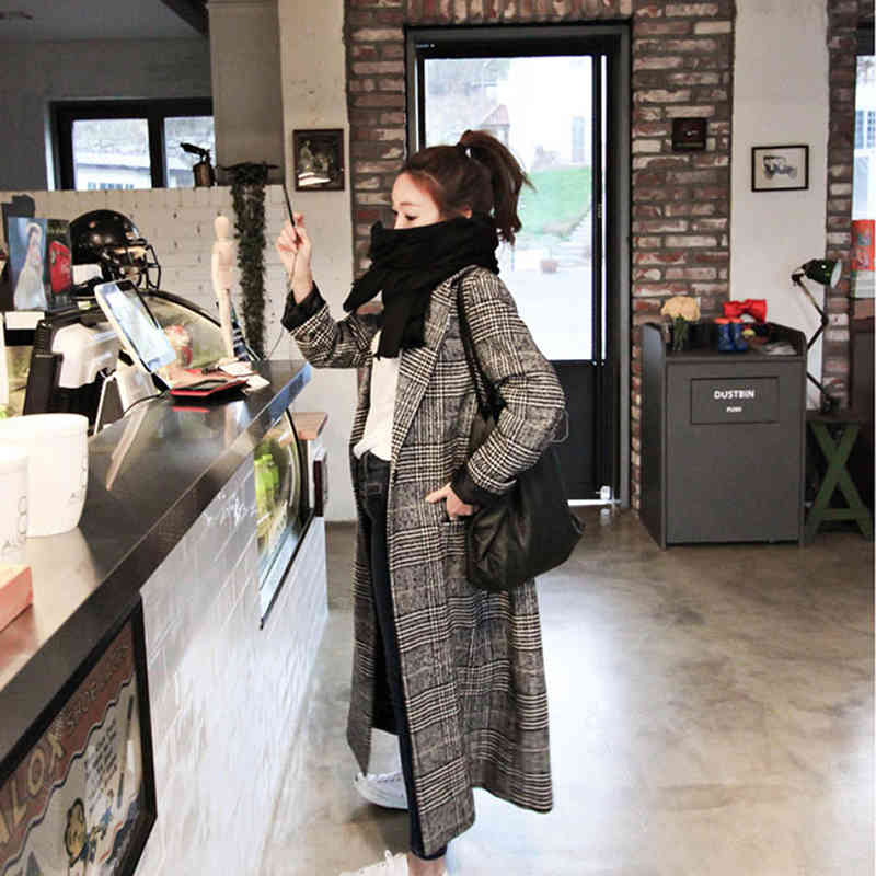 Long Wool Coat Women Casual Fashion Loose Winter Warm Plaid Coat Vintage Elegant Pocket Blend Trench Ladies Outwear Jacket 210414