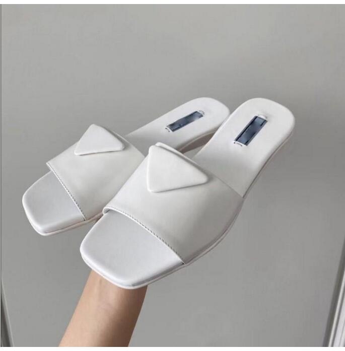 2021 Women Wholesale Flat Mules Slipper Women Slides Sandals Designer Shoes Black Pink White Leather Flip Flops, Gold
2021 Women Wholesale Flat Mules Slipper Women Slides Sandals Designer Shoes Black Pink White Leather Flip Flops, Gold