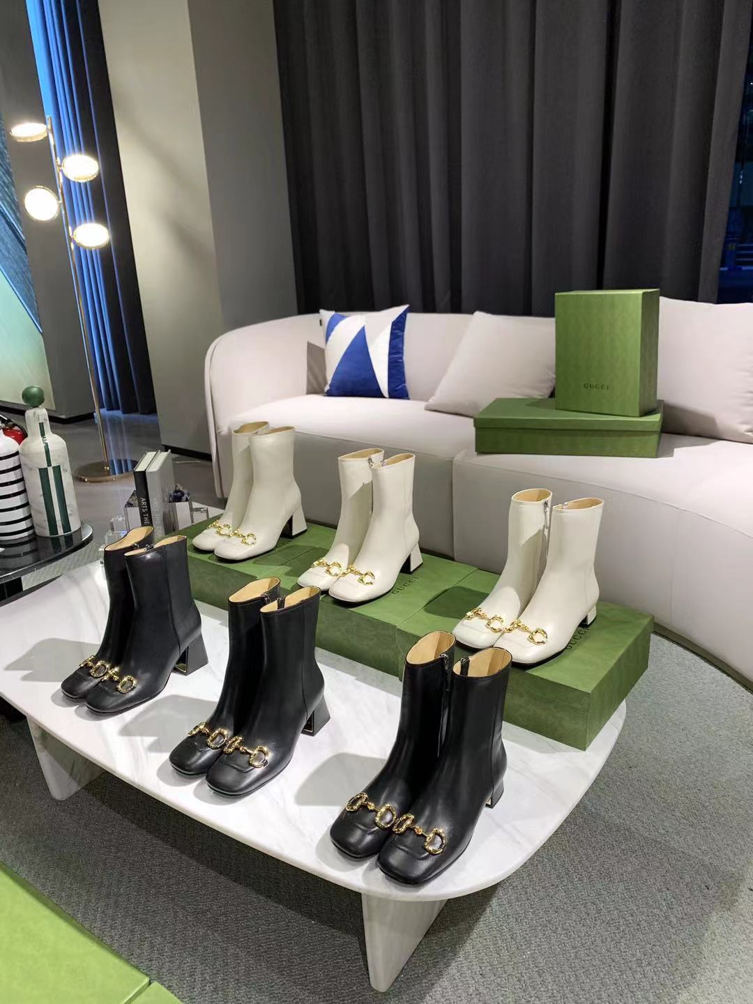 Women Fashion Heel Ankle Boots Black White Leather ladies Autumn Winter Classic Woman Coach Boot, Boxes
Women Fashion Heel Ankle Boots Black White Leather ladies Autumn Winter Classic Woman Coach Boot, Boxes