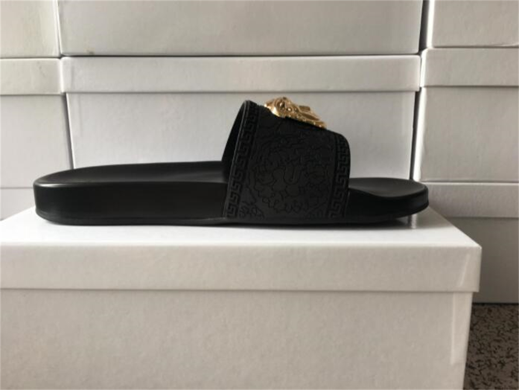 Luxury Designer Slide Slippers Summer sandals Men Beach Indoor Flat Flip Flops Leather Lady Women Fashion Classic Shoes Ladies Size 35-45 with box dust bag, 12
Luxury Designer Slide Slippers Summer sandals Men Beach Indoor Flat Flip Flops Leather Lady Women Fashion Classic Shoes Ladies Size 35-45 with box dust bag, 12
