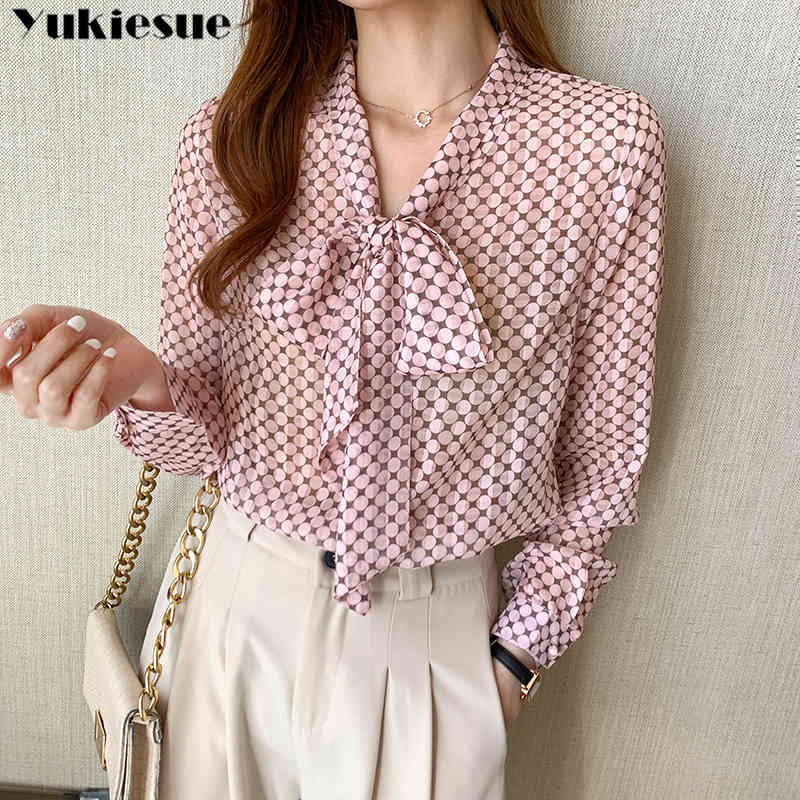 Women Long Sleeve Shirts dot printed Blouses Vintage Korean Spring Sweet Bow Loose Ladies Blouse Office Lady tops 210518, Pink
Women Long Sleeve Shirts dot printed Blouses Vintage Korean Spring Sweet Bow Loose Ladies Blouse Office Lady tops 210518, Pink