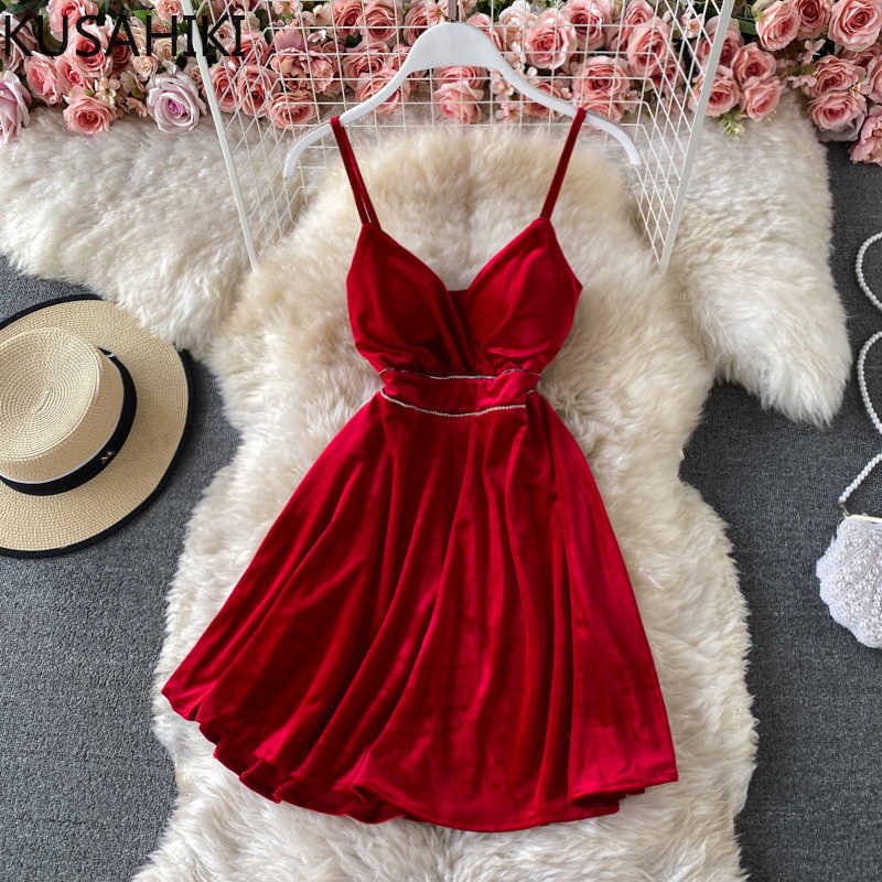 Spring Velour Women Sling Dress Korean Sleeveless V-neck Elegant Slim Waist Dresses A-line Mini Vestido 6F552 210603, Red
Spring Velour Women Sling Dress Korean Sleeveless V-neck Elegant Slim Waist Dresses A-line Mini Vestido 6F552 210603, Red