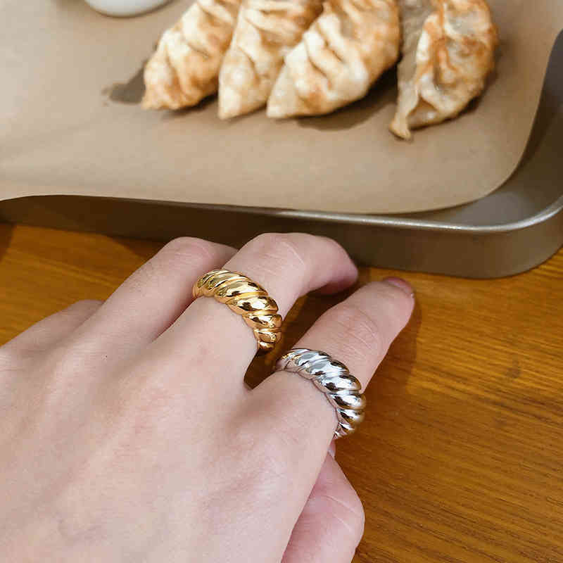 Jz99 Cute Ox Horn Bag Minimalist Opening Design Ring Women s 925 Sterling Silver Super Fire Thread Twist Fashion Versatile