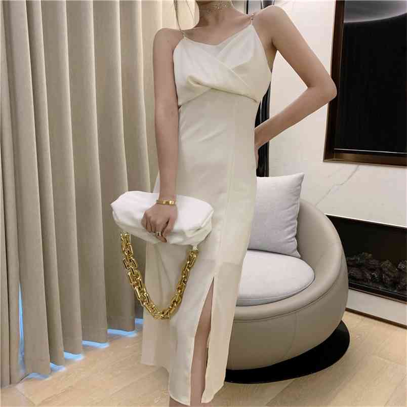 Summer Fashion Woman Dress Satin Sleeveless Spaghetti Strap Slim Solid Sexy Split 210519, White
Summer Fashion Woman Dress Satin Sleeveless Spaghetti Strap Slim Solid Sexy Split 210519, White