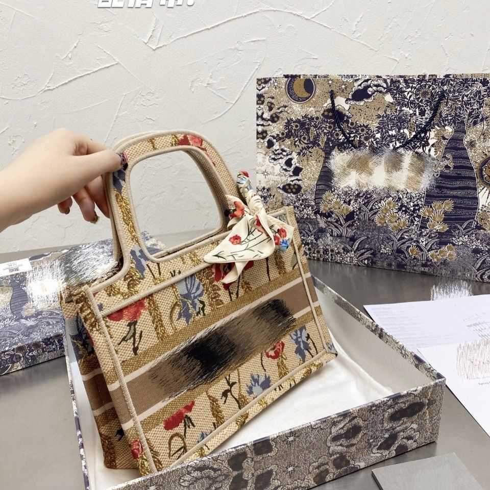 Hanghhangbag Mini Luxurys women S Designers Bags 2021 Womens Handbags Purses Crossbody bag Wallet Louisbags_18 Handbag Star Same Jacquar
Hanghhangbag Mini Luxurys women S Designers Bags 2021 Womens Handbags Purses Crossbody bag Wallet Louisbags_18 Handbag Star Same Jacquar