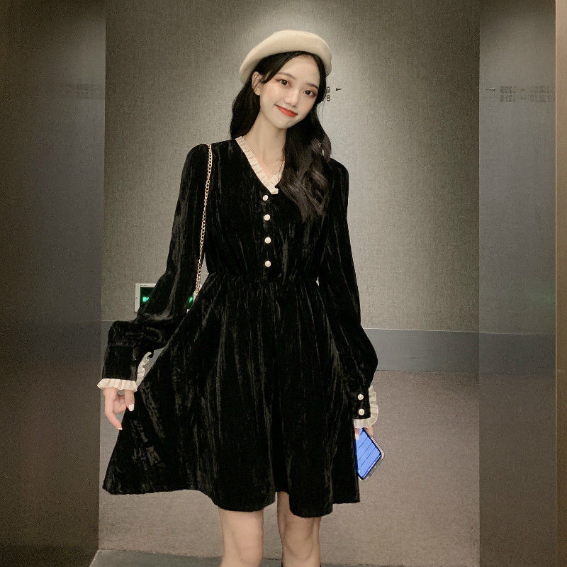 Elegant Vintage Dress Women Long Sleeve Solid Black Party Dress Female V-Neck Lace Midi Gothic Dress Autumn Office Lady 210521