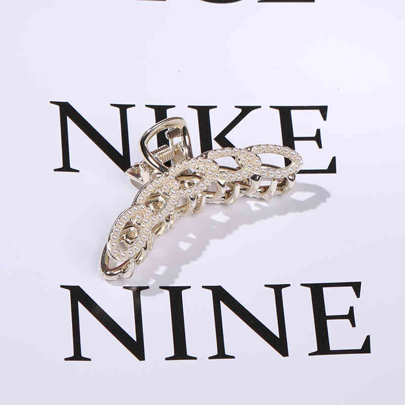 Hair Accessories Jewelry Chain Catch Clip Female Xia Pearl Metal Korean Temperament Back of Head Net Red Large Shark