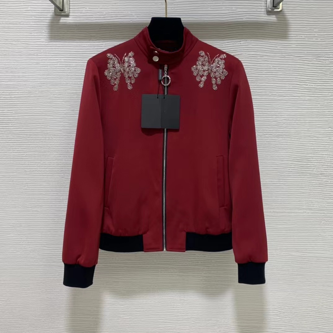 Milan Runway Jackets 2021 Autumn Winter Stand Collar Long Sleeve Beading Women' Designer Coats Brand Same Style Outerwear 1019-1, Black
Milan Runway Jackets 2021 Autumn Winter Stand Collar Long Sleeve Beading Women' Designer Coats Brand Same Style Outerwear 1019-1, Black