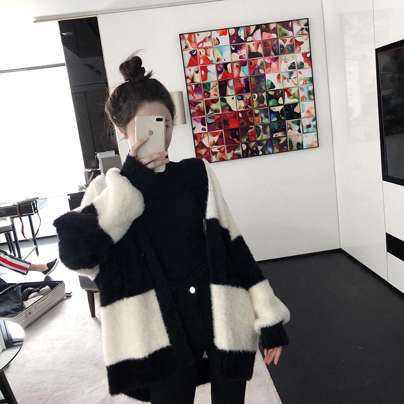 Women's Knits & Tees Loose Lantern Long Sleeve Black White Striped Sweater Knitted Cardigan Jacket V Neck Hit Plaid Knitwear Top Fashion Cas
Women's Knits & Tees Loose Lantern Long Sleeve Black White Striped Sweater Knitted Cardigan Jacket V Neck Hit Plaid Knitwear Top Fashion Cas