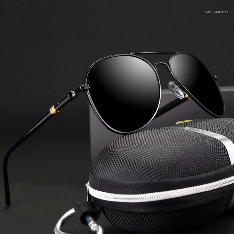 Sunglasses Classic Discoloration Polarized Men Driving Glasses Retro Brand Anti-Sunglasses Discolor 
Sunglasses Classic Discoloration Polarized Men Driving Glasses Retro Brand Anti-Sunglasses Discolor
