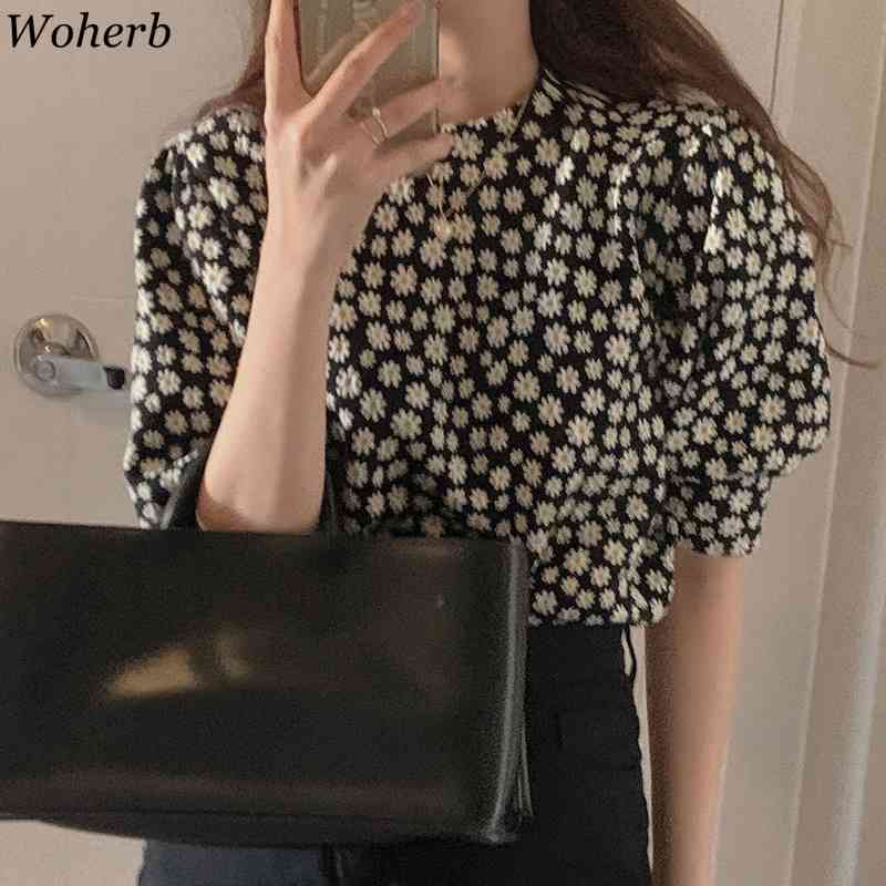 Puff Sleeve Daisy Floral Print Women Shirts Black Elegant Korean Chic Summer Blouses Vintage Casual Ins Blusas Mujer 210519