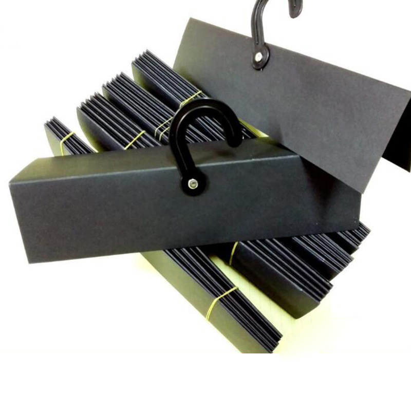 Rug Header Hanger Common Blank Fabric Swatch Card Plastic J Hook Leather Sample Swatch Cloth Pattern Hanging Display Y1609
Rug Header Hanger Common Blank Fabric Swatch Card Plastic J Hook Leather Sample Swatch Cloth Pattern Hanging Display Y1609