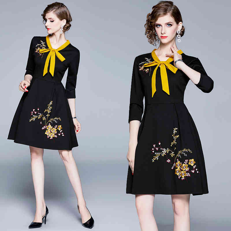 Elegant Designer Women Autumn Bow Neck Embroidery Dress Female Office Party Robe Ladies Sexy Pleated A-Line Dresses Vestidos 210525, Black
Elegant Designer Women Autumn Bow Neck Embroidery Dress Female Office Party Robe Ladies Sexy Pleated A-Line Dresses Vestidos 210525, Black