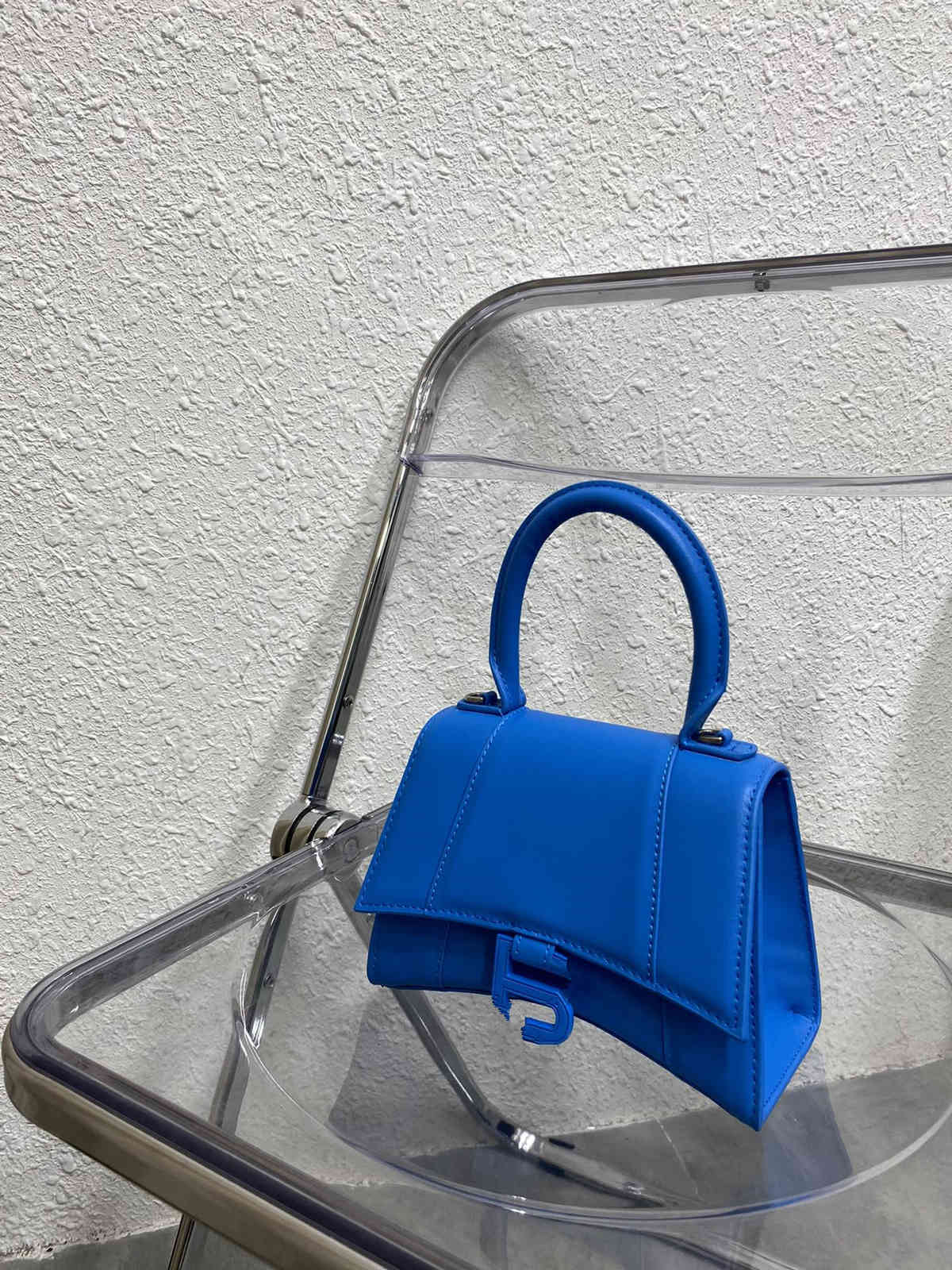 Large-capacity Handbagselectric Blue Paris Hourglass b Family Cowhide Lady Hand Carry Armpit Slant Cross Bag Full Range Availabledesigner Ba, Red
Large-capacity Handbagselectric Blue Paris Hourglass b Family Cowhide Lady Hand Carry Armpit Slant Cross Bag Full Range Availabledesigner Ba, Red