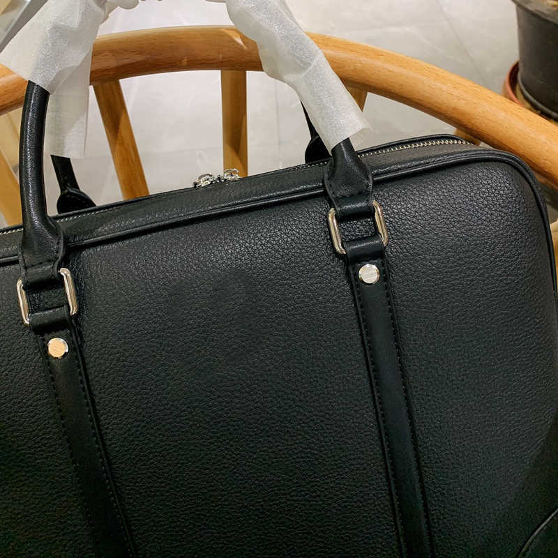 Genuine Shoulder bag Designer classic Tote bags Luxury Leather Handbag Men's briefcase Handbags Fashion brand With exquisite packaging and, Black
Genuine Shoulder bag Designer classic Tote bags Luxury Leather Handbag Men's briefcase Handbags Fashion brand With exquisite packaging and, Black