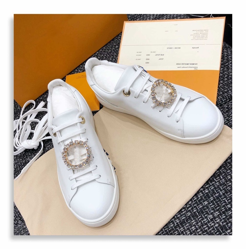 Shoes Mens Luxe Casual progettista Frontrow Run Away Sport Sneaker Genuine Leather Womens Triple White, Black
Shoes Mens Luxe Casual progettista Frontrow Run Away Sport Sneaker Genuine Leather Womens Triple White, Black