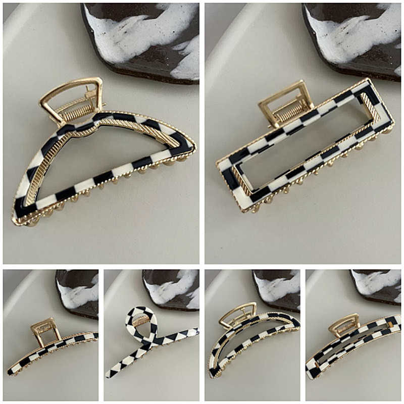 European and USA Fashion Black White Hair Pins for Women Girls Elegant Metal Hairs Updo Clamps
European and USA Fashion Black White Hair Pins for Women Girls Elegant Metal Hairs Updo Clamps