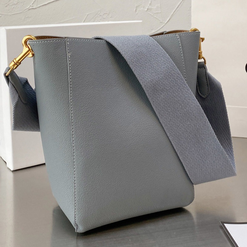 Handbag Women Luxurys Designers Bag 2021 Shoulder Bags Fashion Style Plain Lager Bucket Genuine Leather All-match Single Female Hardware Has, No bags;make up the difference
Handbag Women Luxurys Designers Bag 2021 Shoulder Bags Fashion Style Plain Lager Bucket Genuine Leather All-match Single Female Hardware Has, No bags;make up the difference