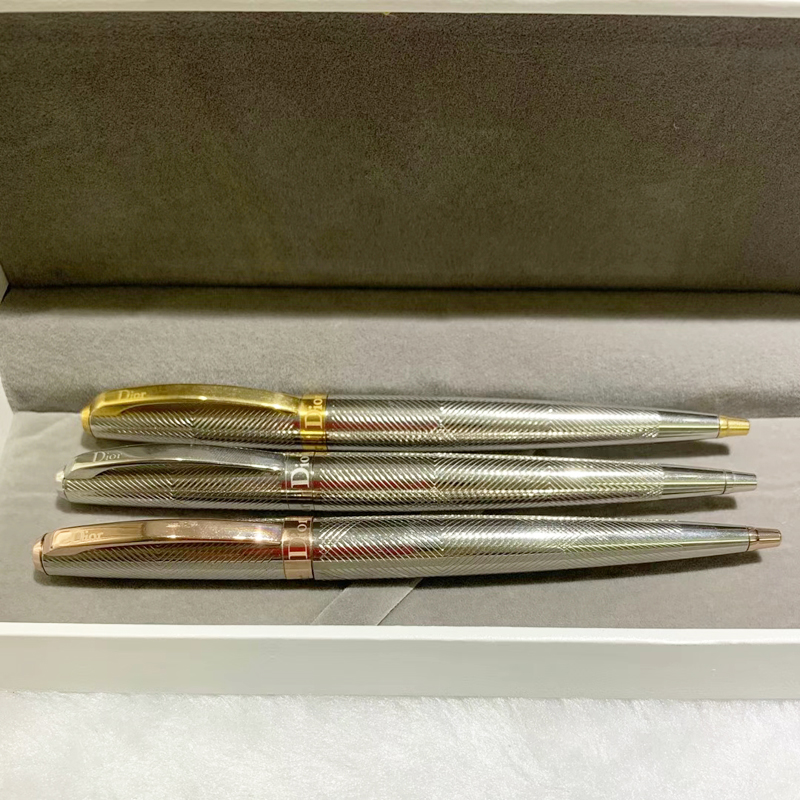 PURE PEARL Quality Classic Ballpoint Pen Silver Streamlining Pointed cover long ripple barrel Writing smooth Luxury stationery+Box set +Gift Refills & Plush Pouch, Golden / silver
PURE PEARL Quality Classic Ballpoint Pen Silver Streamlining Pointed cover long ripple barrel Writing smooth Luxury stationery+Box set +Gift Refills & Plush Pouch, Golden / silver