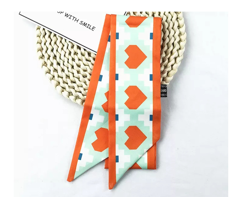 European and American Fashion Silk Scarf Hair Band Vintage Bow Ribbon Temperament Letter Headdress Tassel Children's Ornaments
European and American Fashion Silk Scarf Hair Band Vintage Bow Ribbon Temperament Letter Headdress Tassel Children's Ornaments