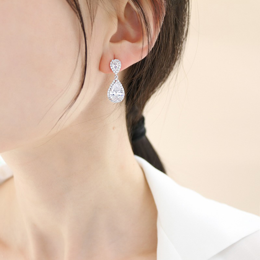 Bridal Water Drop Dangle Earrings for Wedding Party Jewellery High Quality CZ Stone Women Teardrop Designer Earings Bijoux Gift
Bridal Water Drop Dangle Earrings for Wedding Party Jewellery High Quality CZ Stone Women Teardrop Designer Earings Bijoux Gift
