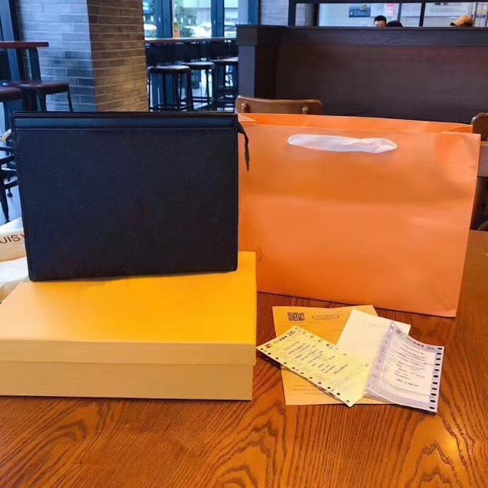 Vintage Pochette Voyage Clutch Bags Designers Leather Wallet Coin Purses Old Flower Men and Women Luxurys Handbags Famous Brand Fashion Briefcase
Vintage Pochette Voyage Clutch Bags Designers Leather Wallet Coin Purses Old Flower Men and Women Luxurys Handbags Famous Brand Fashion Briefcase