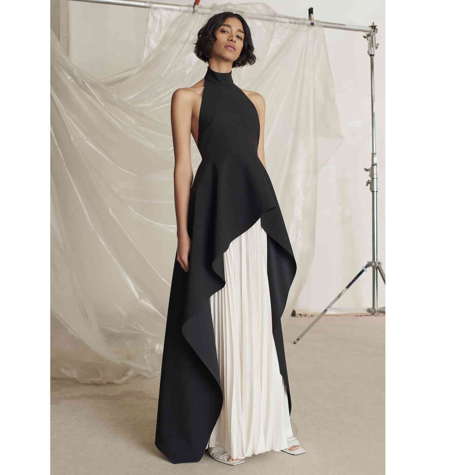 Women Set Tops Skirt s Sleeveless Asymmetry High Waist Long Pleated Skirts Vintage Sexy Two Piece 210524