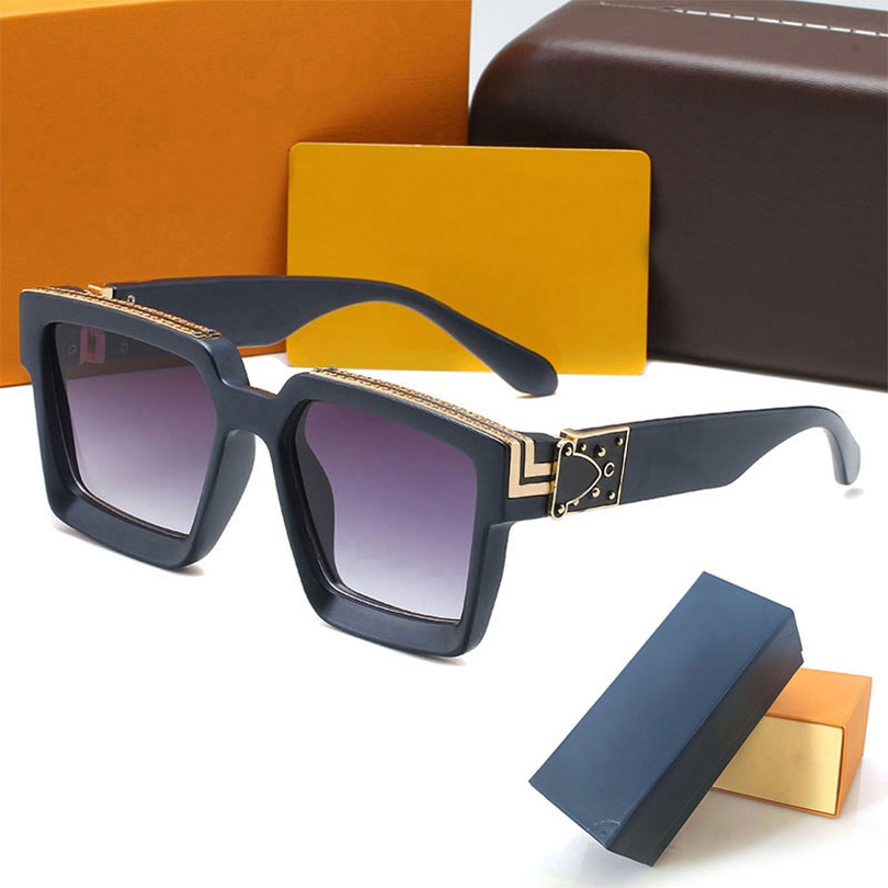 High Quality Womans Sunglasses 96006 Luxury Fashion Mens Sun glasses UV400 Protection men Designer eyeglass Gradient Metal hinge eye women spectacles with box
High Quality Womans Sunglasses 96006 Luxury Fashion Mens Sun glasses UV400 Protection men Designer eyeglass Gradient Metal hinge eye women spectacles with box