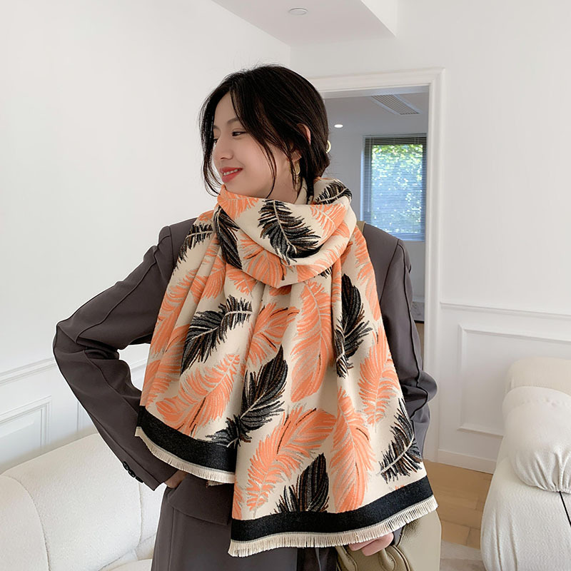 2021 Autumn and Winter New European and American Air Conditioning Shawl Cashmere Letter Scarf Double-Sided Thickened Warm Scarf Tassel
2021 Autumn and Winter New European and American Air Conditioning Shawl Cashmere Letter Scarf Double-Sided Thickened Warm Scarf Tassel
