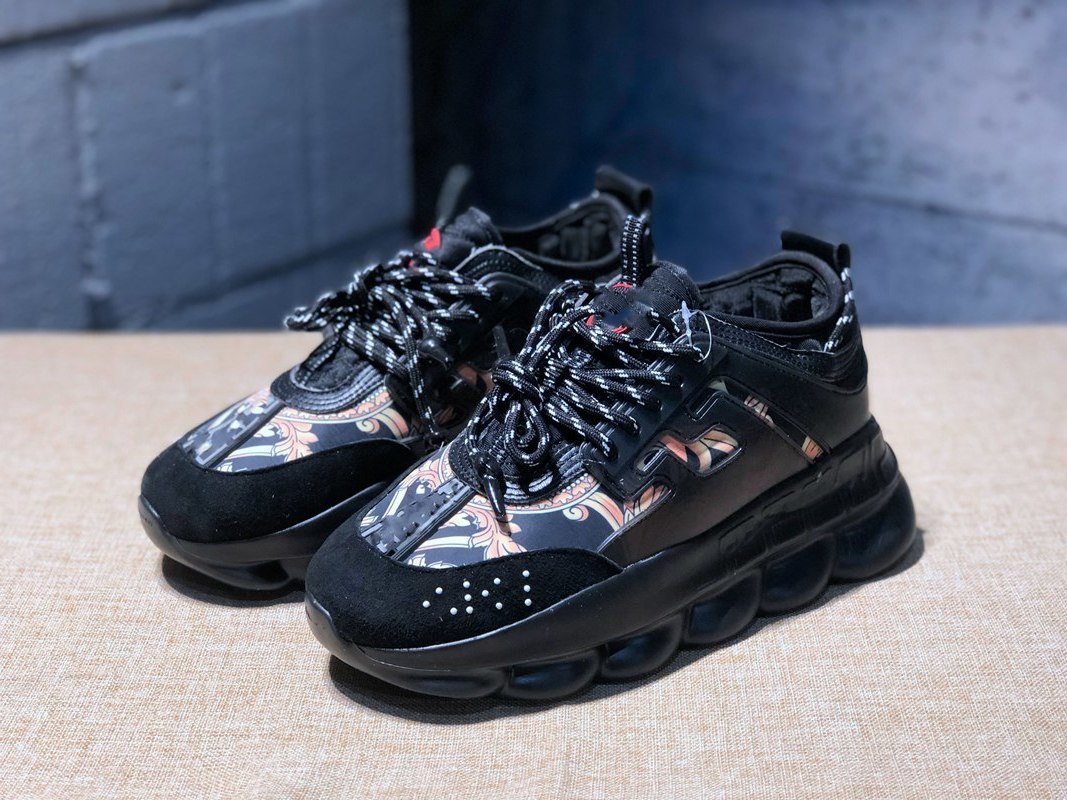 classic men's and women's Coach platform sneakers pink white triple black Vers 2.0 floral outdoor casual shoes size 36-45
classic men's and women's Coach platform sneakers pink white triple black Vers 2.0 floral outdoor casual shoes size 36-45