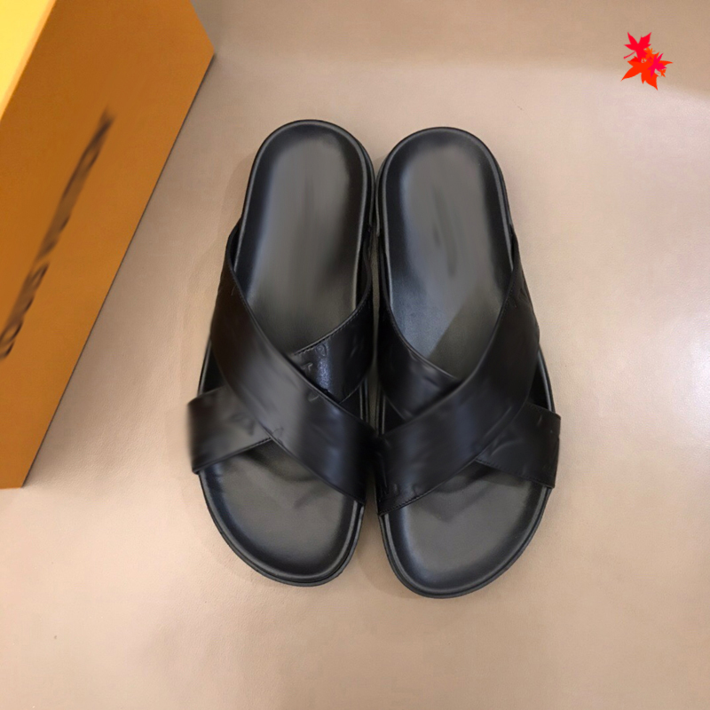 2021 Designer luxurys slippers men sandals fashion beach shoes flip flops flat non-slip classical hole slipper with box size 39-45 -G19, Black
2021 Designer luxurys slippers men sandals fashion beach shoes flip flops flat non-slip classical hole slipper with box size 39-45 -G19, Black