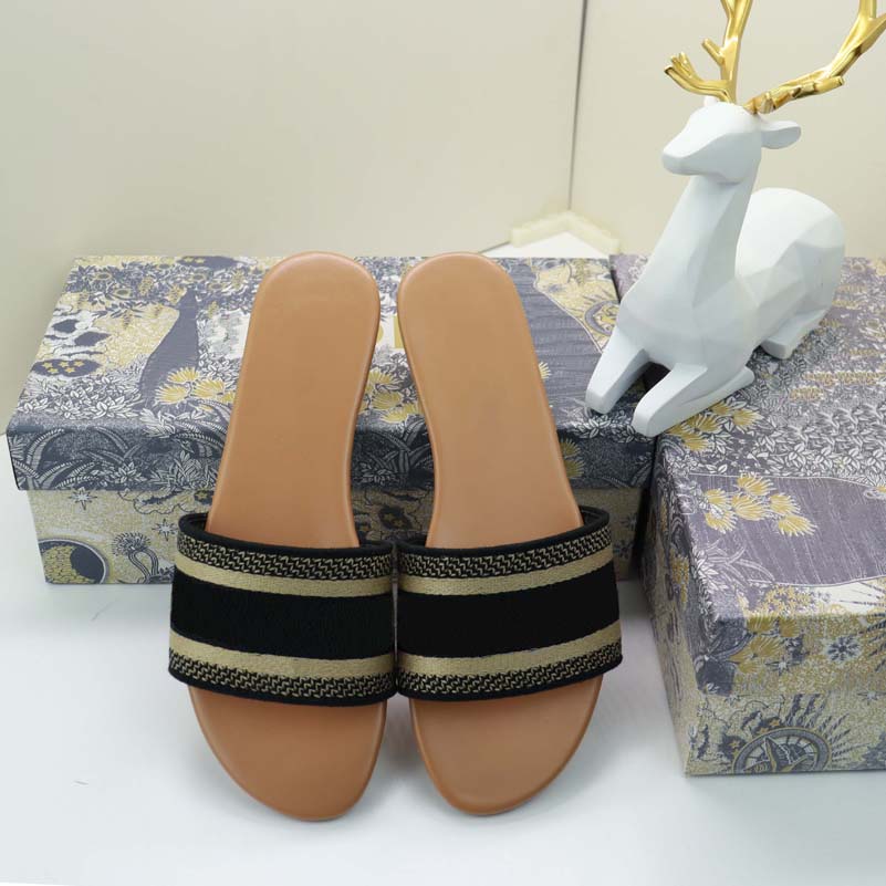 Luxury Brand Sandals Designer Slippers Slides Foam Runners Floral Brocade Genuine Leather Flip Flops Women Shoes Sandal 06, # box
Luxury Brand Sandals Designer Slippers Slides Foam Runners Floral Brocade Genuine Leather Flip Flops Women Shoes Sandal 06, # box