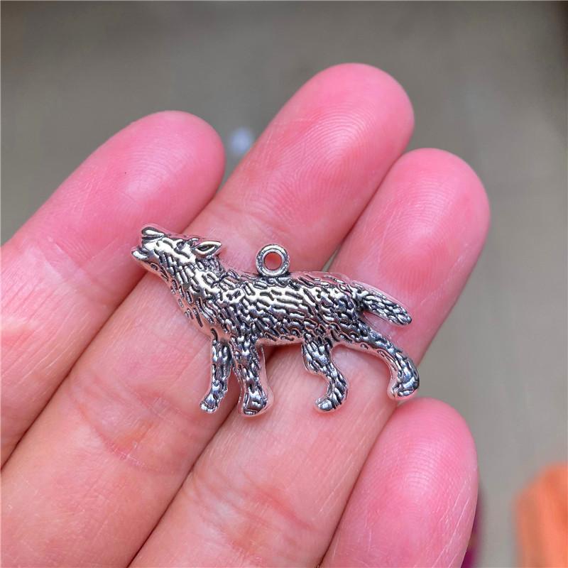 Charms 18pcs 31x22mm Wolf Connector Pendants Jewelry Making DIY Men's WomenNecklace Bracelet Handmade Crafts Accessories, Bronze;silver
Charms 18pcs 31x22mm Wolf Connector Pendants Jewelry Making DIY Men's WomenNecklace Bracelet Handmade Crafts Accessories, Bronze;silver