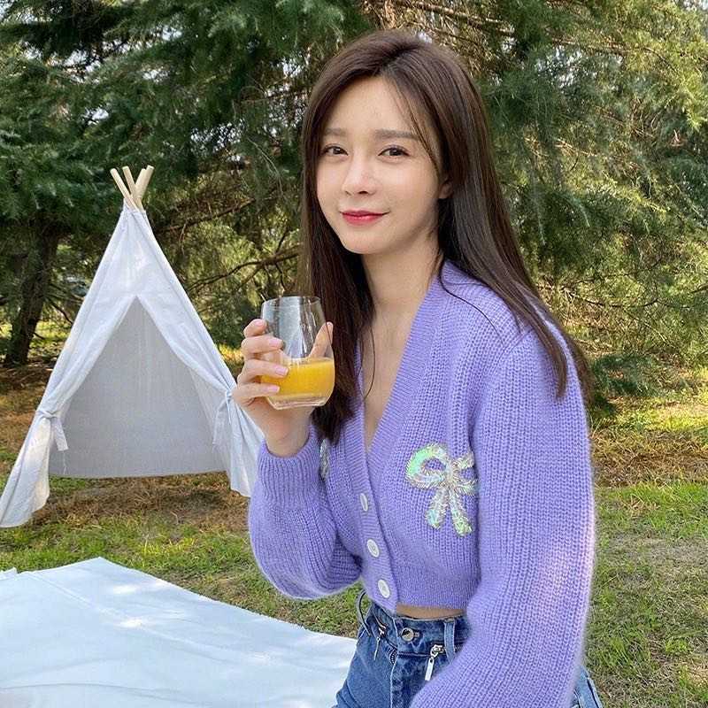 Yedinas Korean Style Cropped Cardigan Harajuku Sexy Short Sweater Women V-neck Lantern Sleeve Purple Cardigans Ladies Bowknot 210527